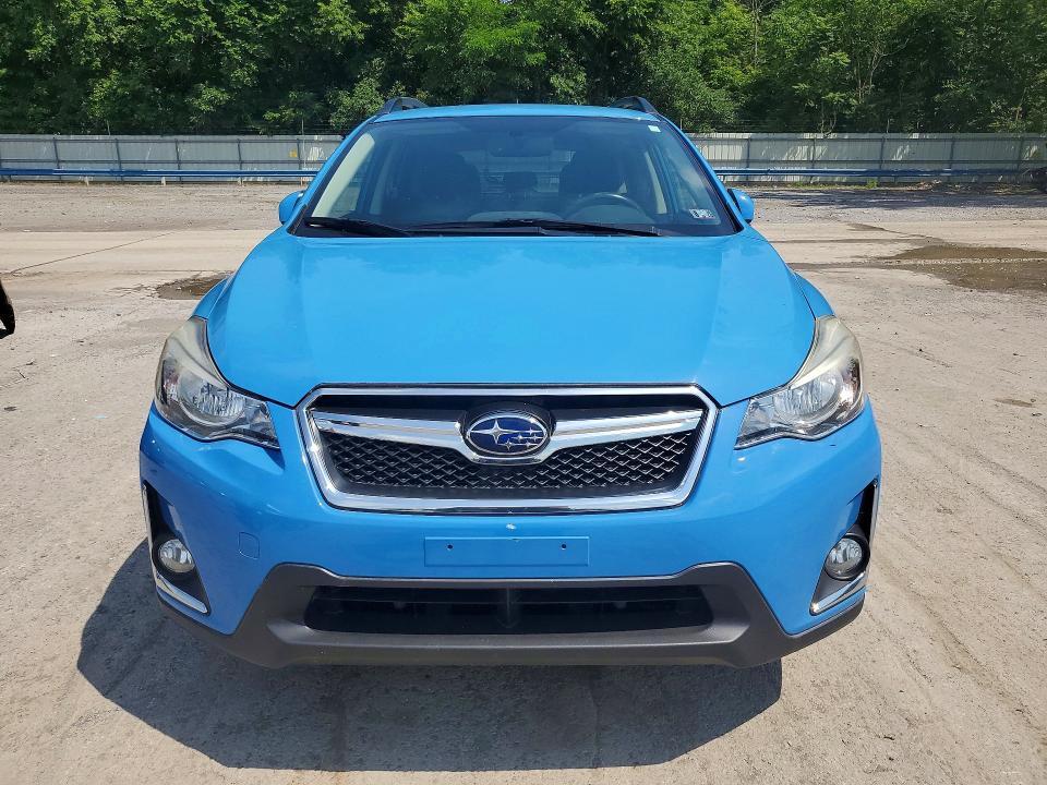 58397306 :رقم المزاد ، JF2GPABC7H8220127 vin ، 2017 Subaru Crosstrek مزاد بيع