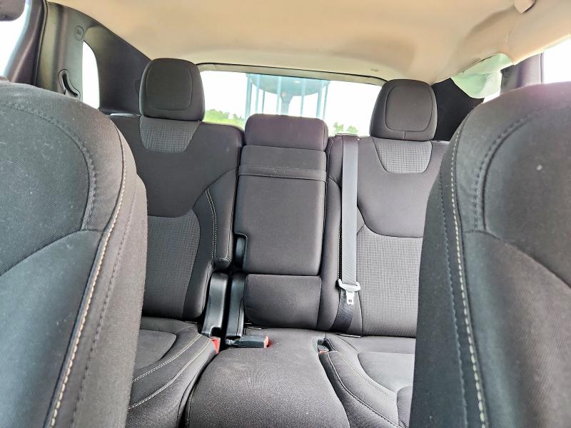56850776 :رقم المزاد ، 1C4PJLCB7FW721433 vin ، 2015 Jeep Cherokee مزاد بيع
