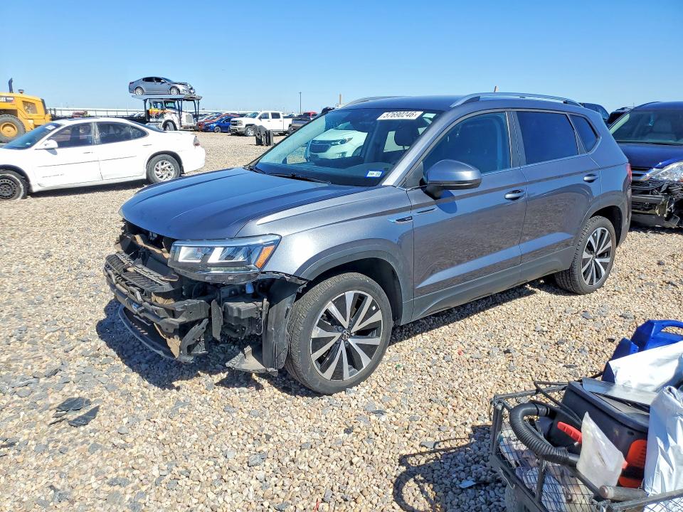 57690246 :رقم المزاد ، 3VVSX7B21RM021561 vin ، 2024 Volkswagen Taos مزاد بيع