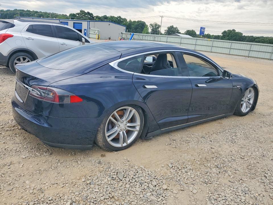 2013 Tesla Model S მანქანა იყიდება აუქციონზე, vin: 5YJSA1CG8DFP04863, აუქციონის ნომერი: 58301586