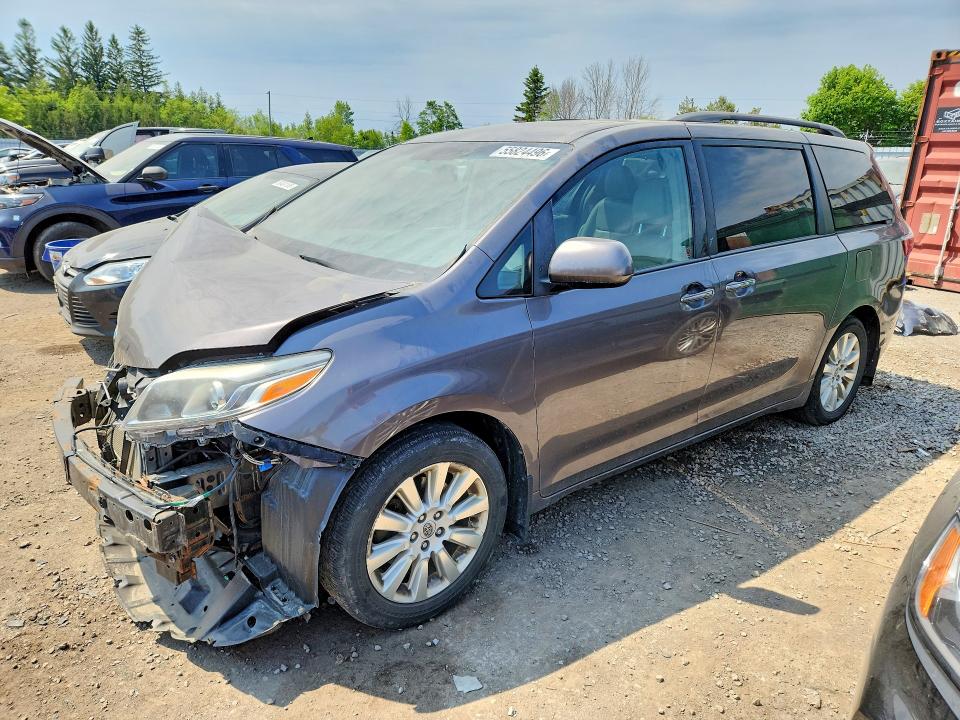 55824496 :رقم المزاد ، 5TDDK3DCXFS100842 vin ، 2015 Toyota Sienna مزاد بيع