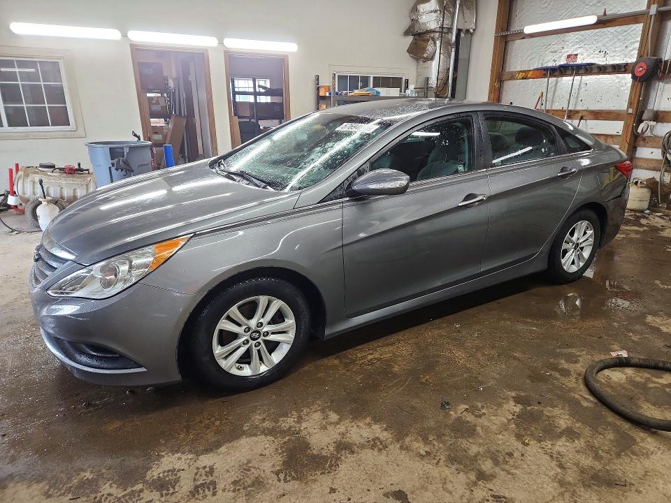 2014 Hyundai Sonata მანქანა იყიდება აუქციონზე, vin: 5NPEB4AC3EH855947, აუქციონის ნომერი: 57694826