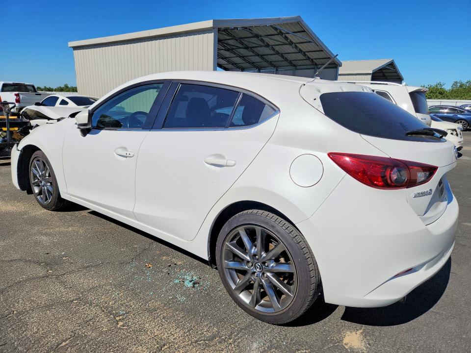 Продажа на аукционе авто 2018 Mazda 3, vin: 3MZBN1L37JM198352, номер лота: 56819646