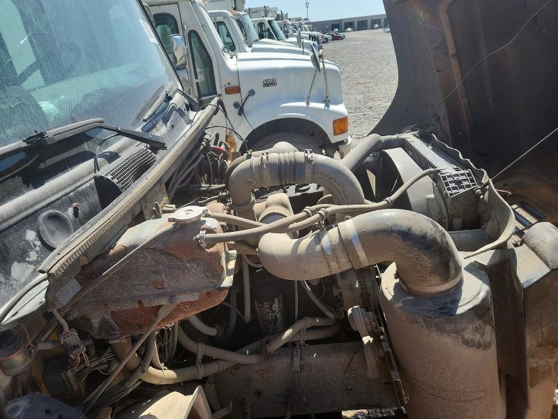 55907156 :رقم المزاد ، 1FV6HLBB0VH696388 vin ، 1997 Freightliner Fl70 مزاد بيع