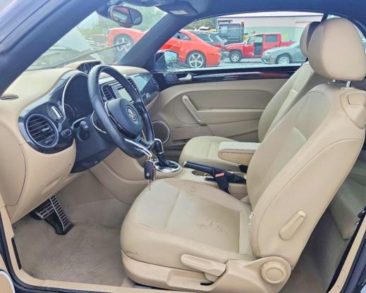 56463276 :رقم المزاد ، 3VW7S7AT6GM800980 vin ، 2016 Volkswagen Beetle مزاد بيع
