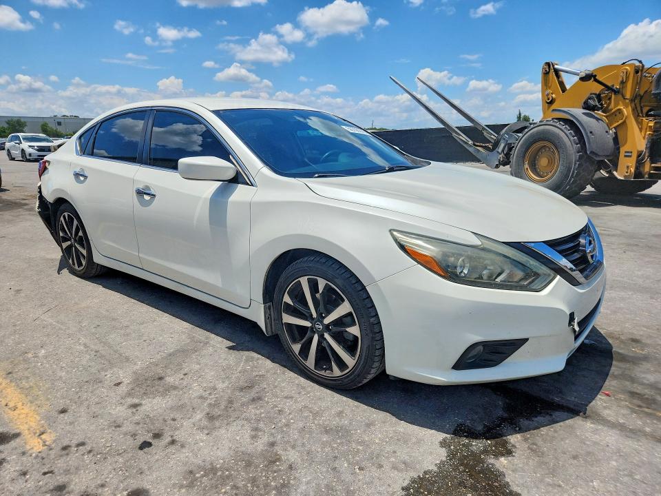 Продажа на аукционе авто 2018 Nissan Altima, vin: 1N4AL3AP1JC140220, номер лота: 56708376