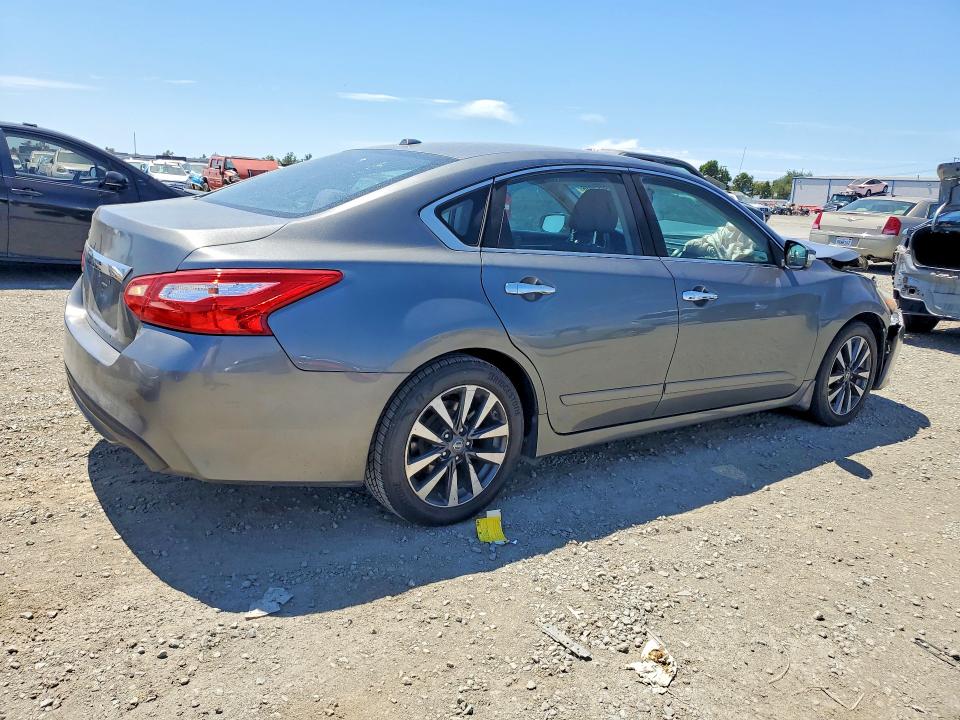 Продажа на аукционе авто 2017 Nissan Altima, vin: 1N4AL3AP1HC121337, номер лота: 56981946