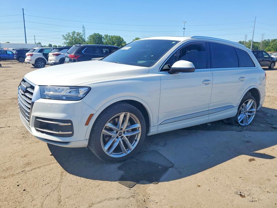 55952016 :رقم المزاد ، WA1VAAF72HD004997 vin ، 2017 Audi Q7 مزاد بيع