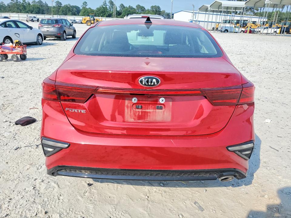 2021 Kia Forte მანქანა იყიდება აუქციონზე, vin: 3KPF24AD6ME344622, აუქციონის ნომერი: 57029276