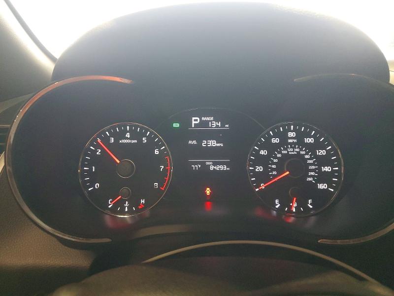 57883756 :رقم المزاد ، 3KPFK4A70JE209884 vin ، 2018 Kia Forte مزاد بيع