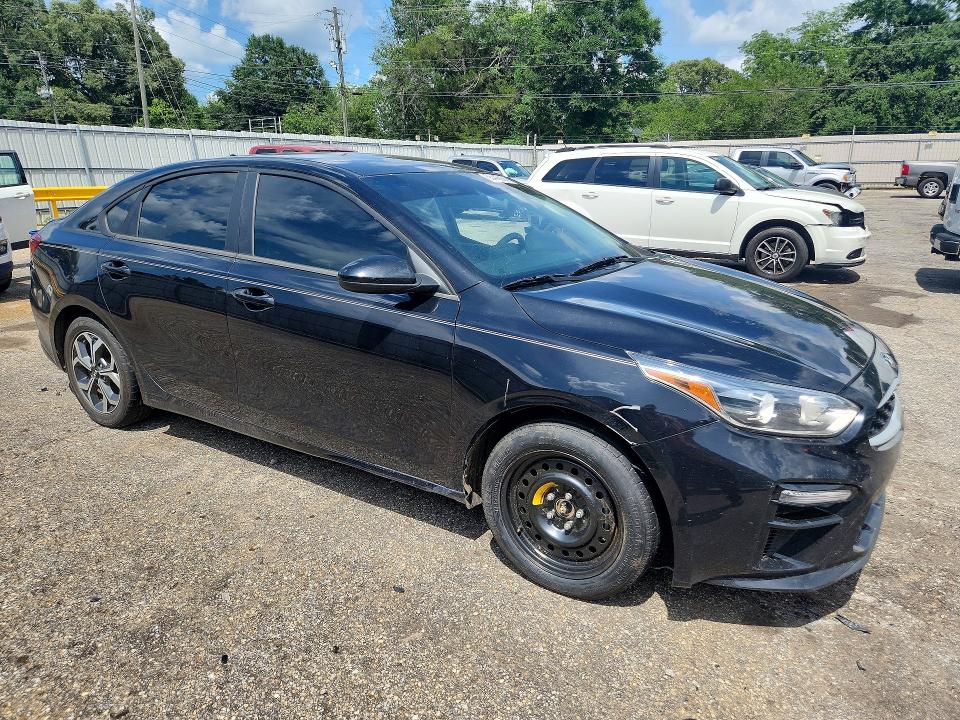 2021 Kia Forte მანქანა იყიდება აუქციონზე, vin: 3KPF24AD6ME389284, აუქციონის ნომერი: 55445856