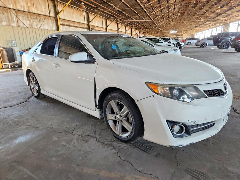 56707506 :رقم المزاد ، 4T1BF1FK5EU329701 vin ، 2014 Toyota Camry مزاد بيع
