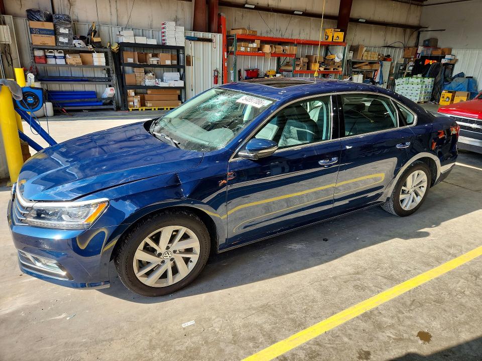 54897086 :رقم المزاد ، 1VWBA7A38JC050777 vin ، 2018 Volkswagen Passat مزاد بيع