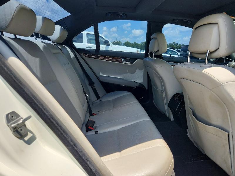 2011 Mercedes-benz C მანქანა იყიდება აუქციონზე, vin: WDDGF5EB3BA509572, აუქციონის ნომერი: 57255836