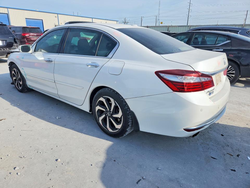 58766026 :رقم المزاد ، 1HGCR3F01GA012577 vin ، 2016 Honda Accord مزاد بيع