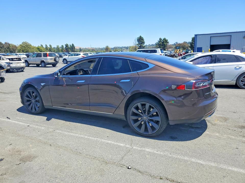 Продажа на аукционе авто 2014 Tesla Model S, vin: 5YJSA1H15EFP50303, номер лота: 58839776