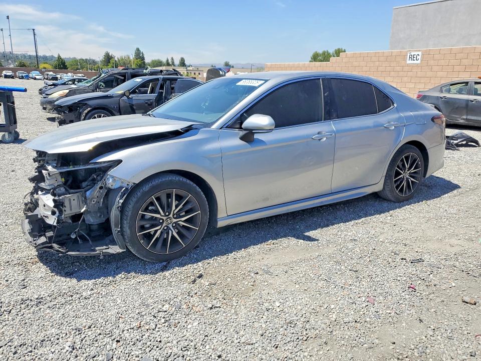 Продаж на аукціоні авто 2022 Toyota Camry, vin: 4T1G11AK4NU677226, номер лоту: 56365326