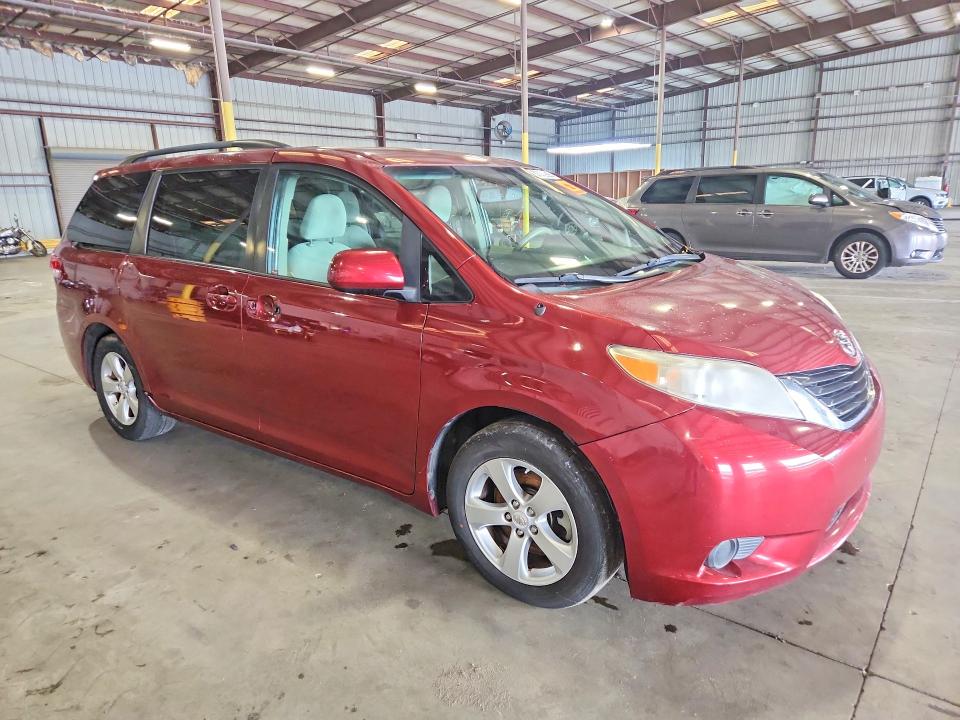 2011 Toyota Sienna მანქანა იყიდება აუქციონზე, vin: 5TDKK3DC4BS123311, აუქციონის ნომერი: 57145926