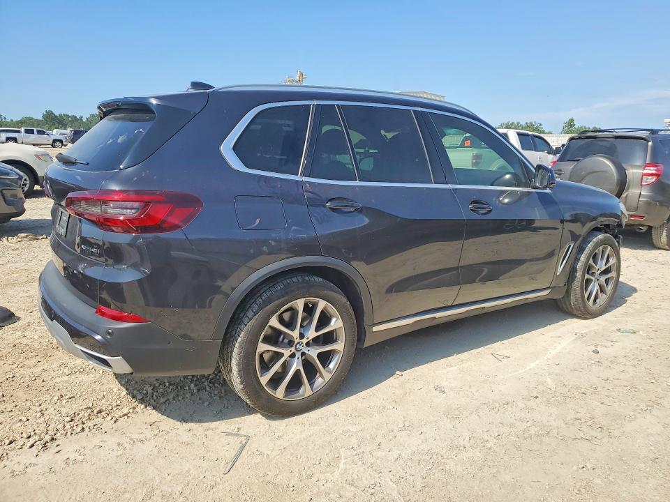 56715446 :رقم المزاد ، 5UXCR6C06M9F48847 vin ، 2021 Bmw X5 مزاد بيع