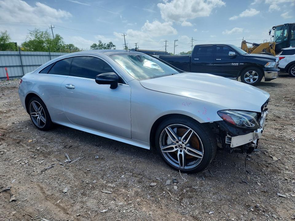 58985056 :رقم المزاد ، WDD1J6GB7JF063418 vin ، 2018 Mercedes-benz E مزاد بيع