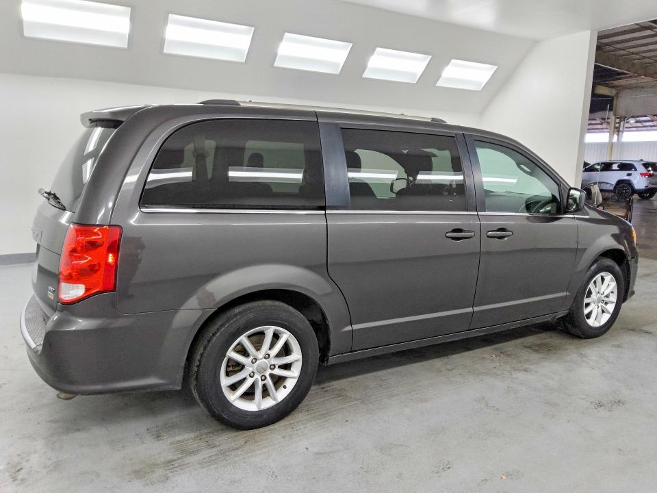57155846 :رقم المزاد ، 2C4RDGCG1JR205007 vin ، 2018 Dodge Grand Caravan مزاد بيع