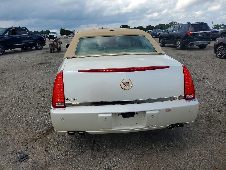 58266526 :رقم المزاد ، 1G6KD57Y68U114811 vin ، 2008 Cadillac Dts مزاد بيع