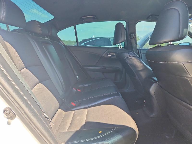 55751436 :رقم المزاد ، 1HGCR2F54GA037933 vin ، 2016 Honda Accord مزاد بيع