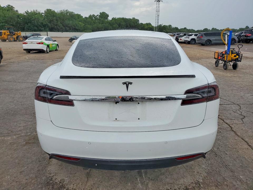 58306056 :رقم المزاد ، 5YJSA1H19EFP61336 vin ، 2014 Tesla Model S مزاد بيع