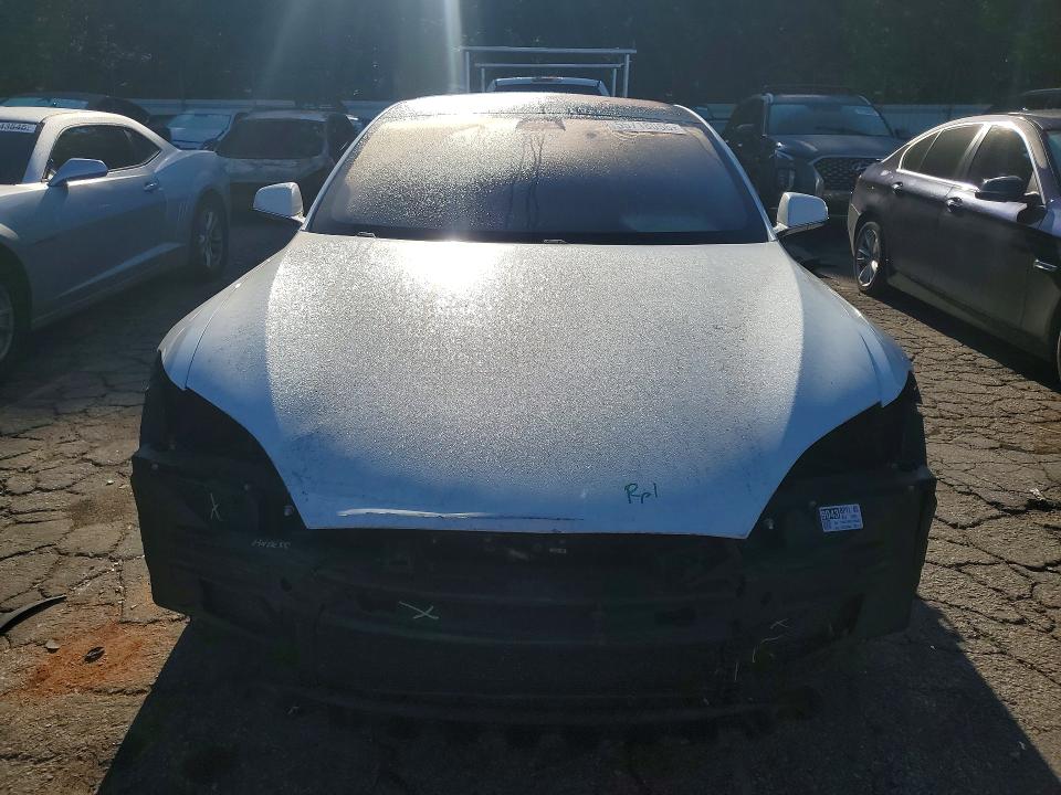 Продажа на аукционе авто 2018 Tesla Model S, vin: 5YJSA1E23JF243911, номер лота: 55718056