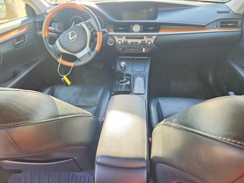 57228156 :رقم المزاد ، JTHBW1GG4D2010720 vin ، 2013 Lexus Es مزاد بيع