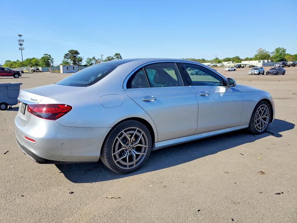 55875496 :رقم المزاد ، W1KZF8EB7MA877542 vin ، 2021 Mercedes-benz E مزاد بيع