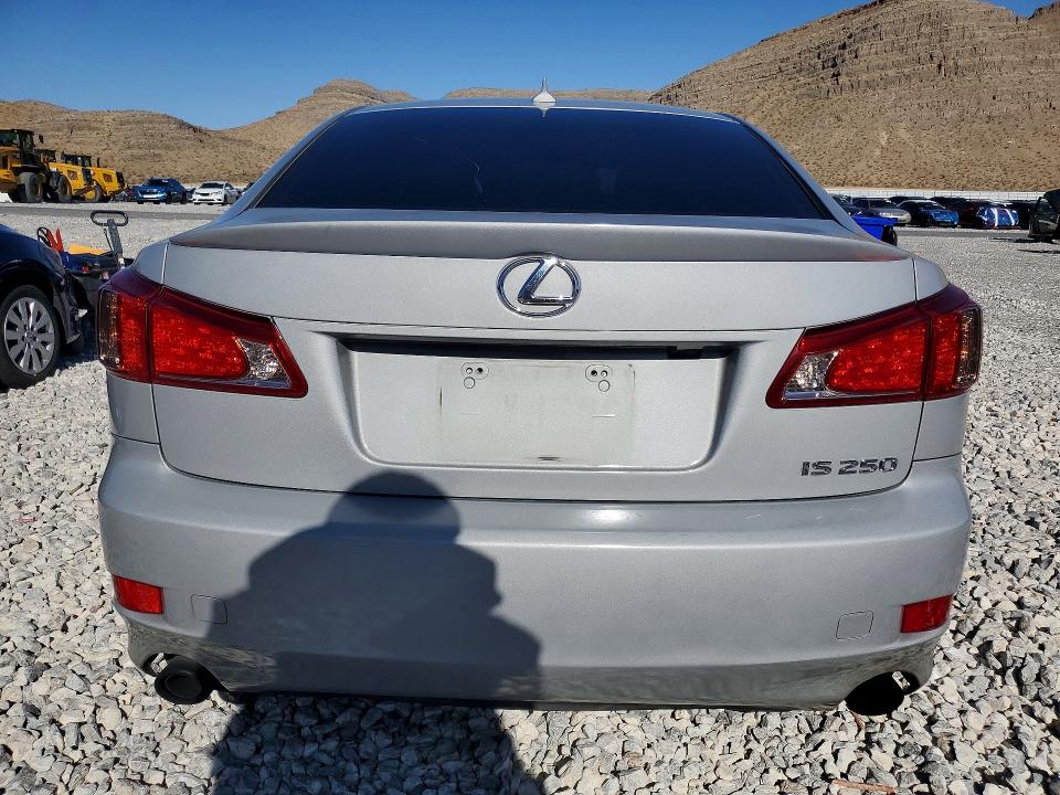 56734816 :رقم المزاد ، JTHBF5C23B5151257 vin ، 2011 Lexus Is مزاد بيع