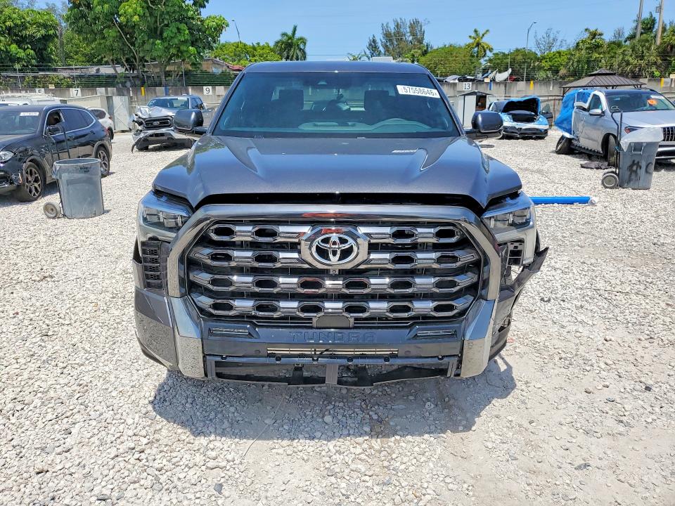 57558646 :رقم المزاد ، 5TFNC5DB1SX109342 vin ، 2025 Toyota Tundra مزاد بيع