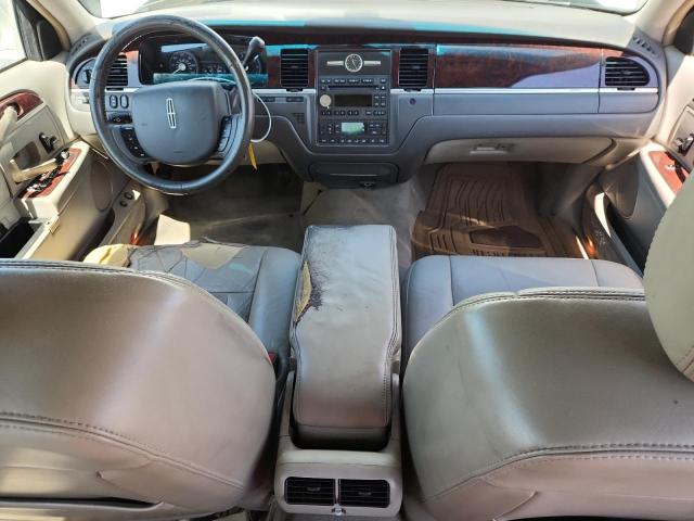 2006 Lincoln Town Car მანქანა იყიდება აუქციონზე, vin: 1LNHM81W26Y602834, აუქციონის ნომერი: 58206366
