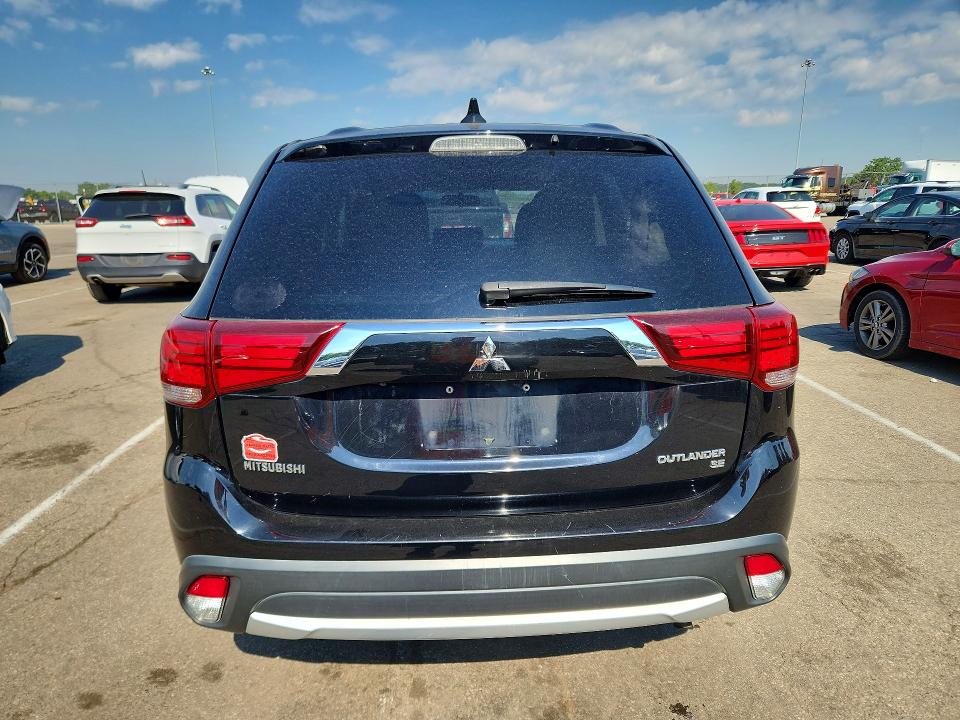 Продаж на аукціоні авто 2017 Mitsubishi Outlander, vin: JA4AD3A39HZ000289, номер лоту: 56148426