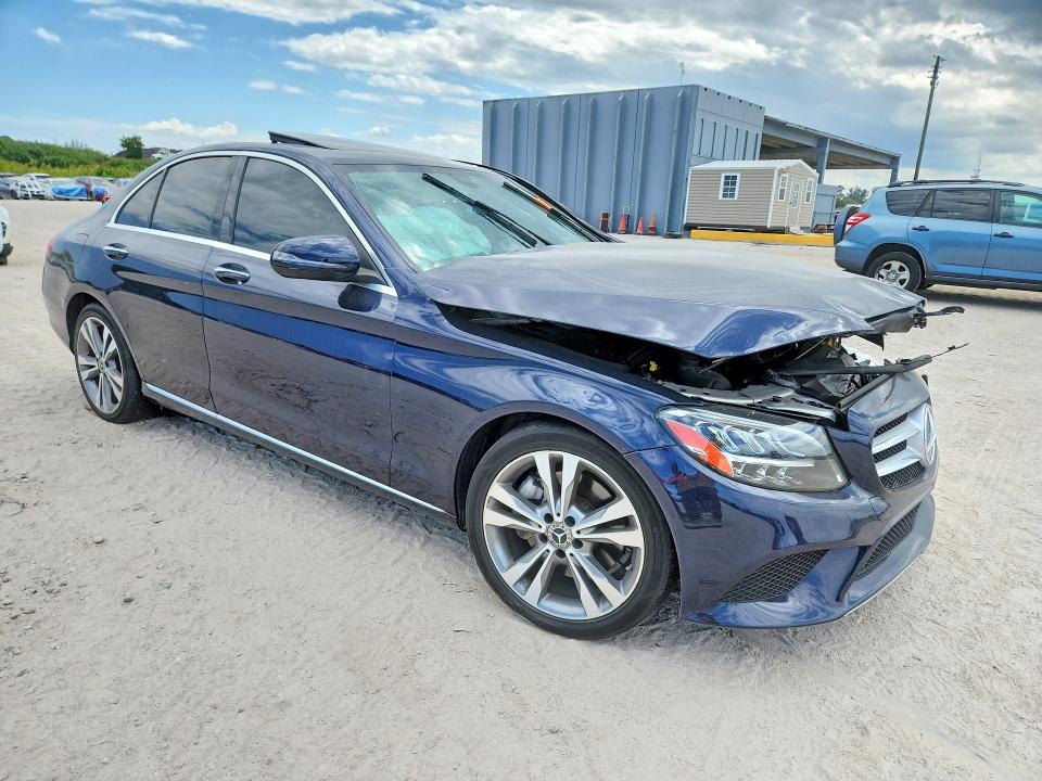 57334686 :رقم المزاد ، W1KWF8DB3LR601475 vin ، 2020 Mercedes-benz C مزاد بيع