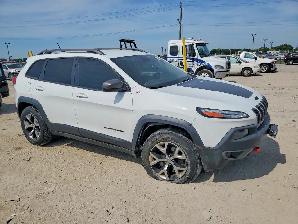 55814536 :رقم المزاد ، 1C4PJMBS6FW688044 vin ، 2015 Jeep Cherokee مزاد بيع
