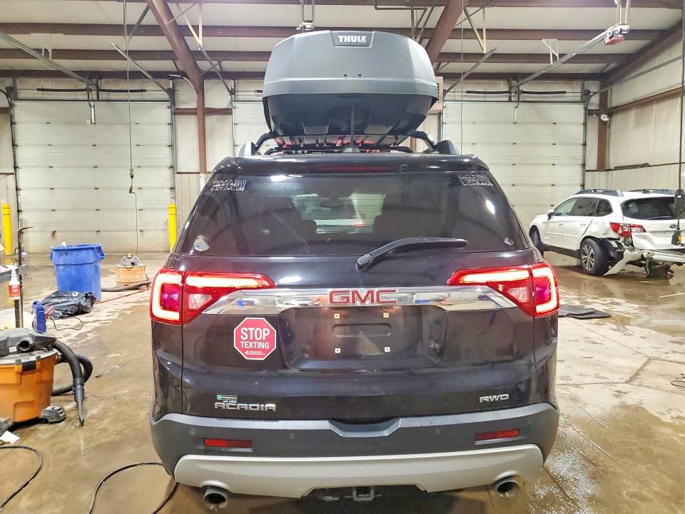 58599476 :رقم المزاد ، 1GKKNULS8JZ175855 vin ، 2018 Gmc Acadia مزاد بيع