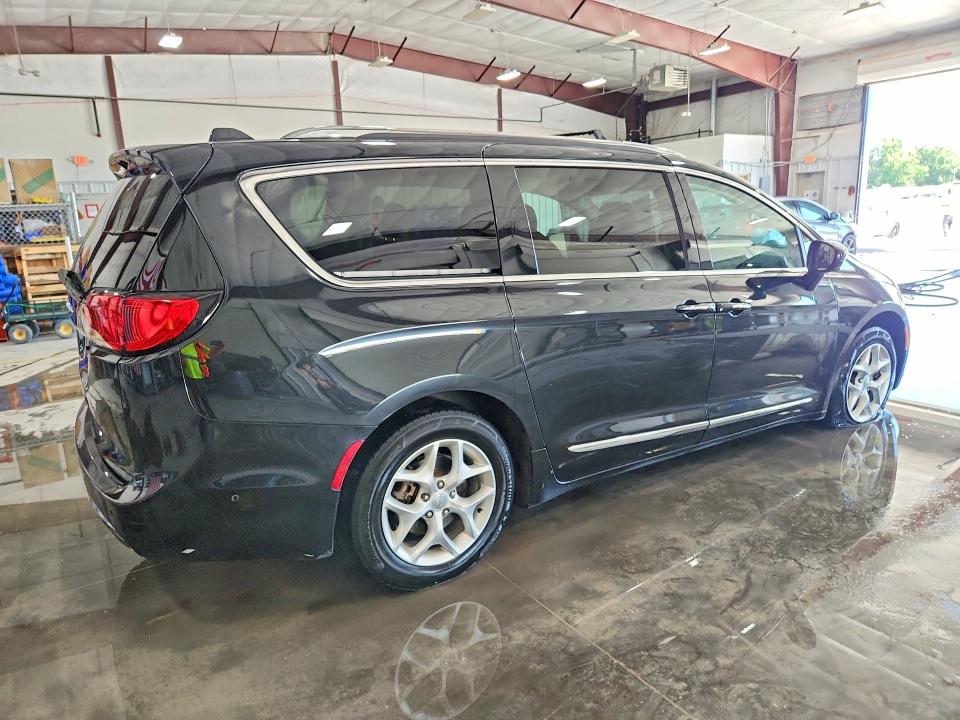 2020 Chrysler Pacifica მანქანა იყიდება აუქციონზე, vin: 2C4RC1EGXLR138116, აუქციონის ნომერი: 57952186