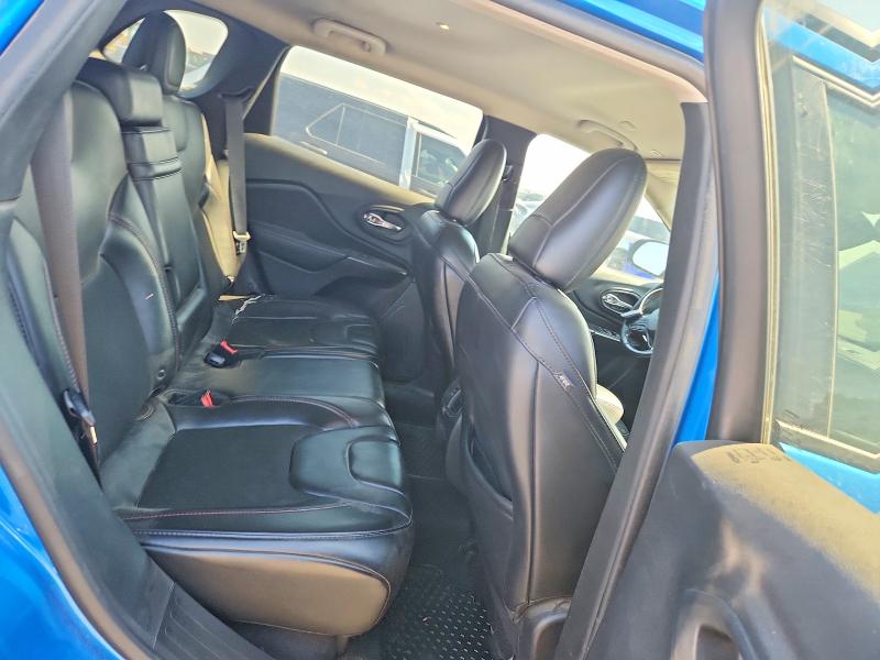 59167826 :رقم المزاد ، 1C4PJMBN6KD336596 vin ، 2019 Jeep Cherokee مزاد بيع