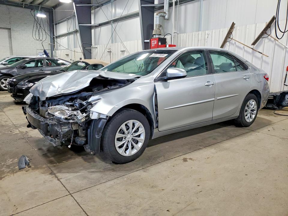 55877856 :رقم المزاد ، 4T1BF1FK1HU312494 vin ، 2017 Toyota Camry مزاد بيع
