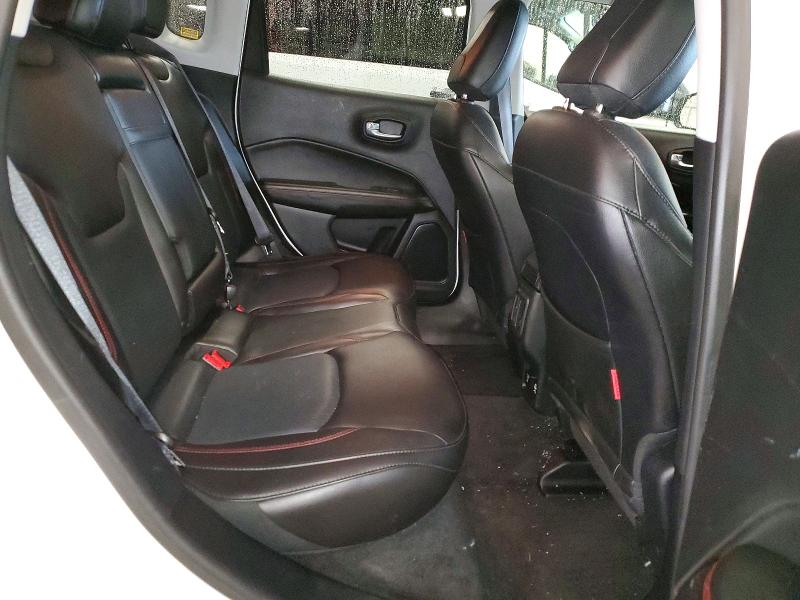 58483416 :رقم المزاد ، 3C4NJDDB2JT179247 vin ، 2018 Jeep Compass مزاد بيع