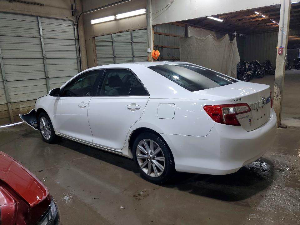 55493036 :رقم المزاد ، 4T1BF1FK2EU388169 vin ، 2014 Toyota Camry مزاد بيع