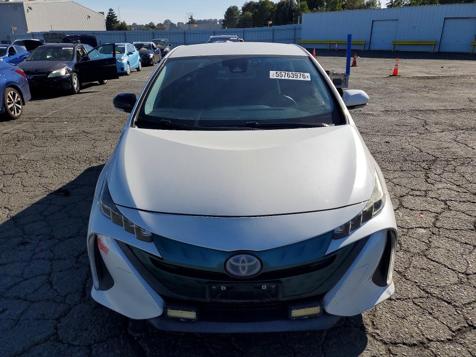 55763976 :رقم المزاد ، JTDKARFP9H3043910 vin ، 2017 Toyota Prius Prime مزاد بيع