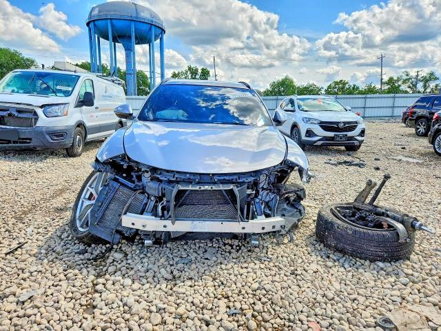 58633006 :رقم المزاد ، ZASFAKNN3J7C10647 vin ، 2018 Alfa Romeo Stelvio مزاد بيع