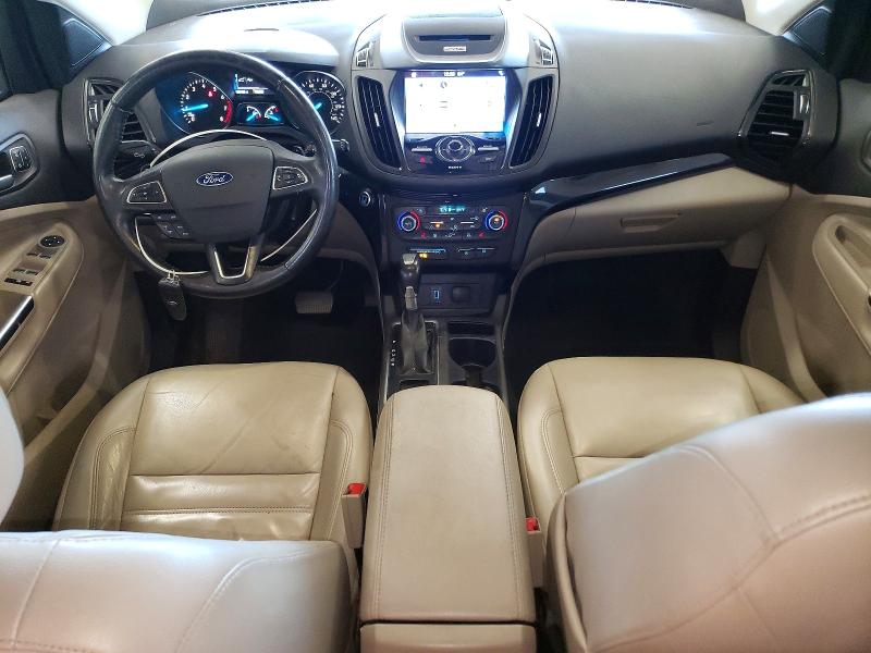 2017 Ford Escape მანქანა იყიდება აუქციონზე, vin: 1FMCU9J95HUE23840, აუქციონის ნომერი: 55834526