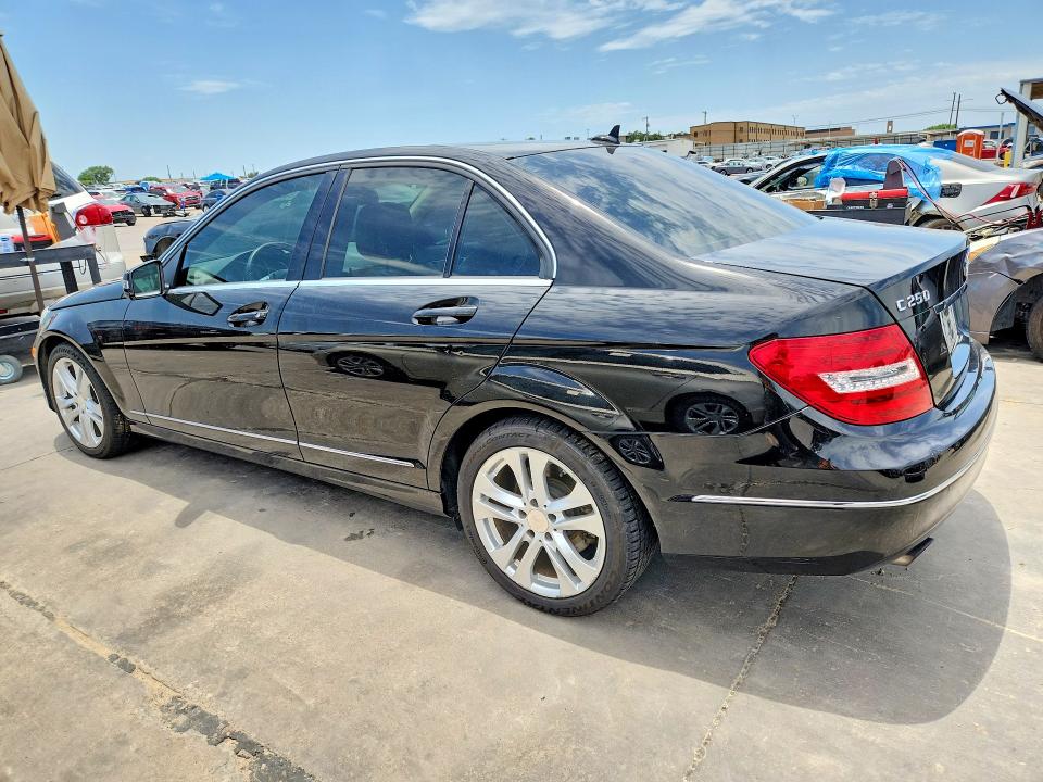 Продаж на аукціоні авто 2013 Mercedes-benz C, vin: WDDGF4HB5DR263683, номер лоту: 58829876