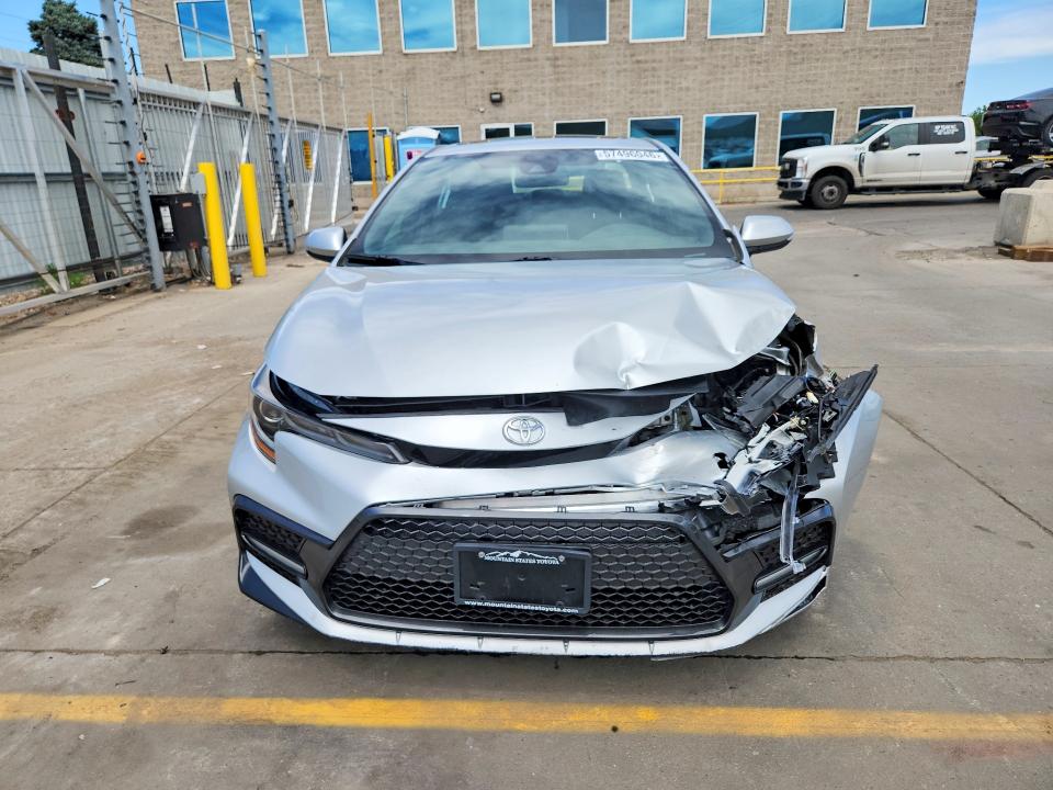 57496046 :رقم المزاد ، 5YFP4RCE6LP033075 vin ، 2020 Toyota Corolla مزاد بيع