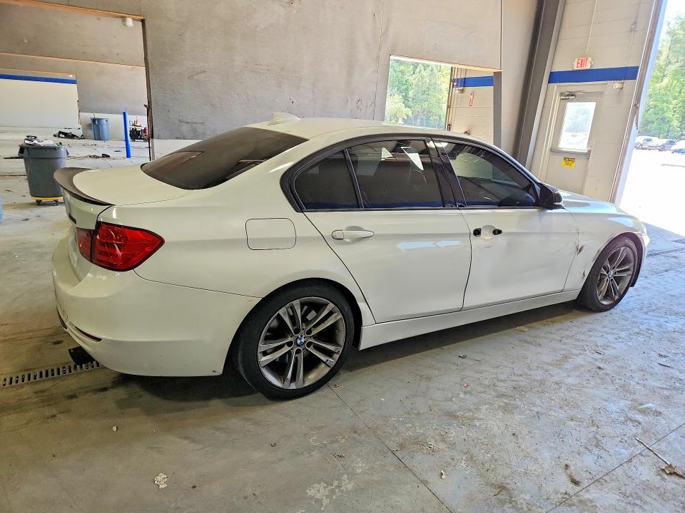 56111226 :رقم المزاد ، WBA3A9G53DNP37618 vin ، 2013 Bmw 335 مزاد بيع