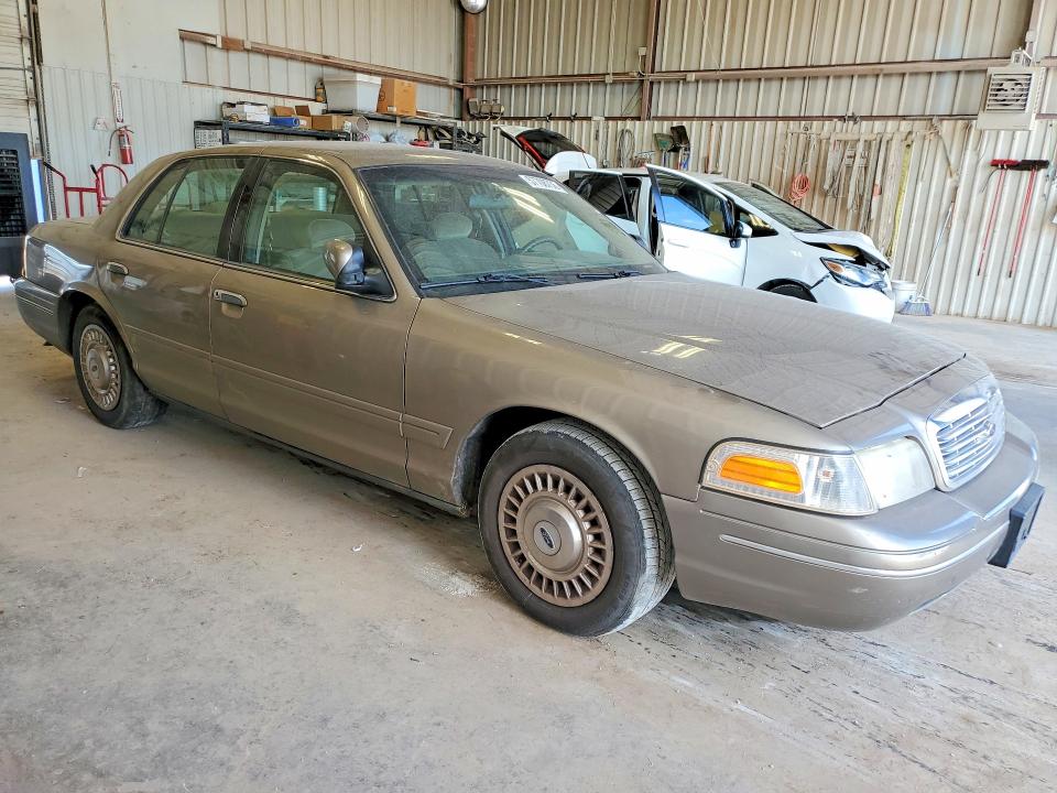 57708736 :رقم المزاد ، 2FAFP73W41X195804 vin ، 2001 Ford Crown Victoria مزاد بيع
